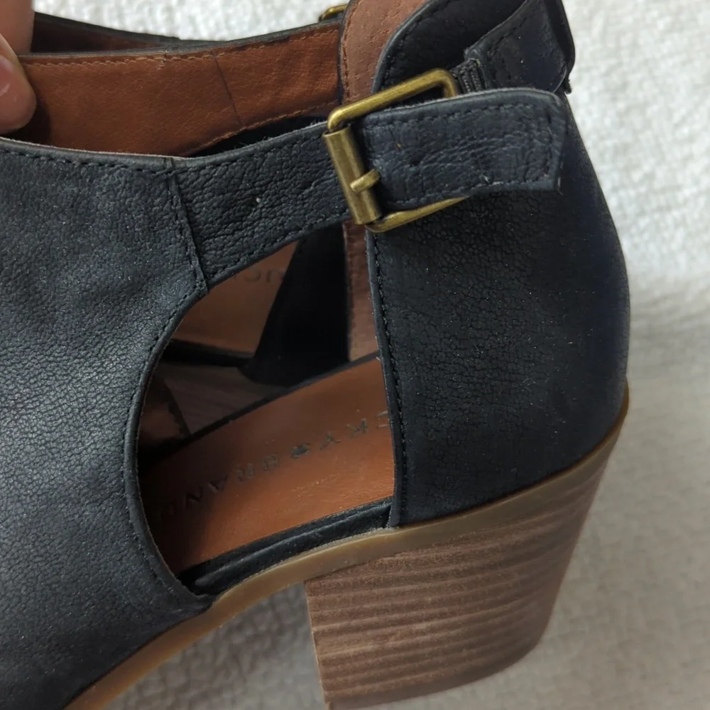 Lucky Brand Black Leather Cut Out Peep Toe Bootie Heels Size 10M‎